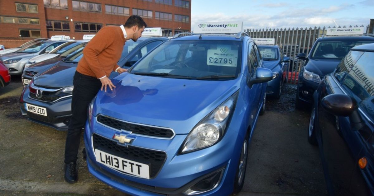 Europeans buy up old cars to avoid public transport Automotive News